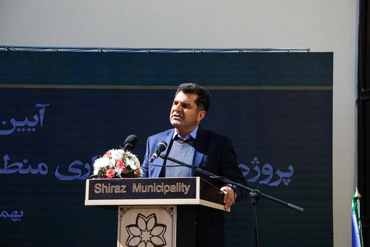 شورای اسلامی شهر شیراز در نامگذاری مکانها و پروژه های شهری به نام نخبگان و فرزانگان شهر و کشور اهتمام ویژه دارد