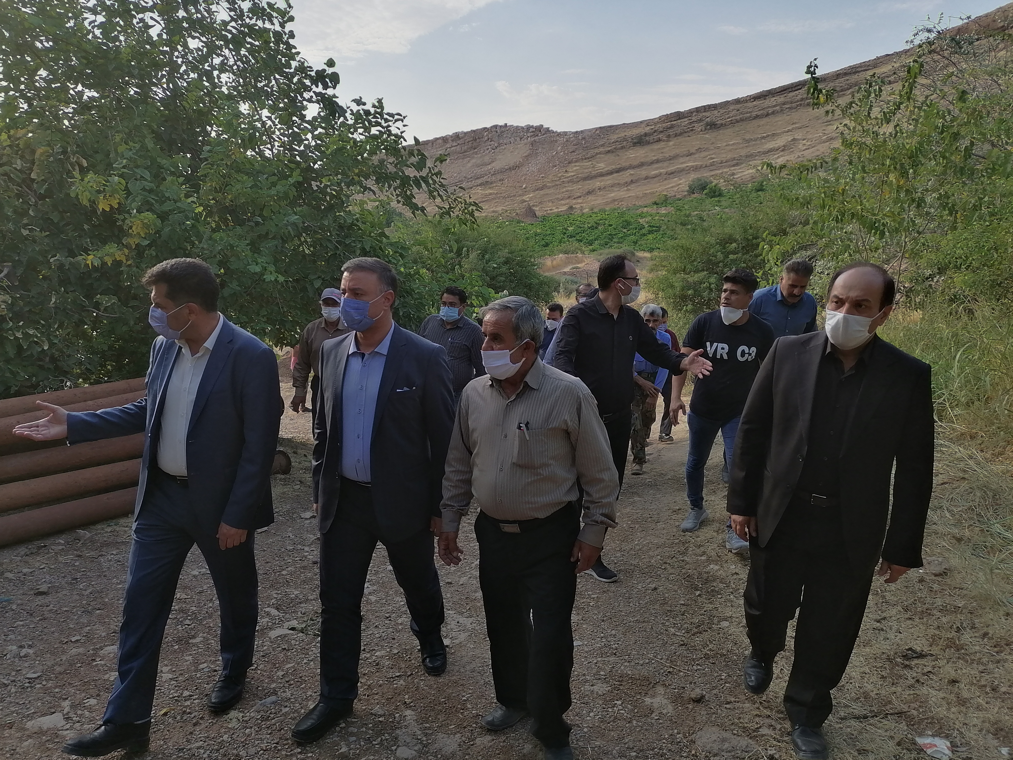 رسیدگی دکتر قائدی رئیس کمیسیون عمران، حمل و نقل و ترافیک به درخواستها و مشکلات اهالی شهرک محمودیه
