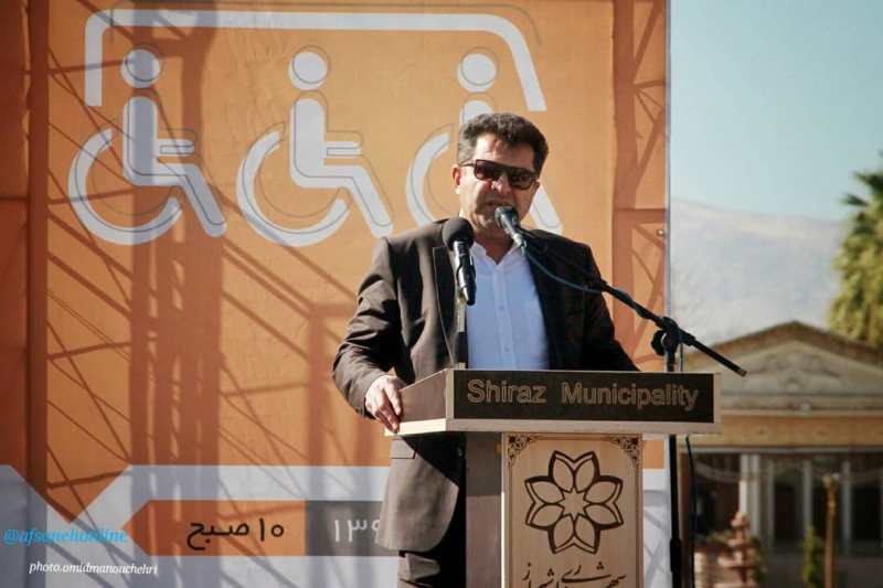 ایجاد تسهیلات و امکانات ویژه جانبازان و معلولان باید در اولویت باشد